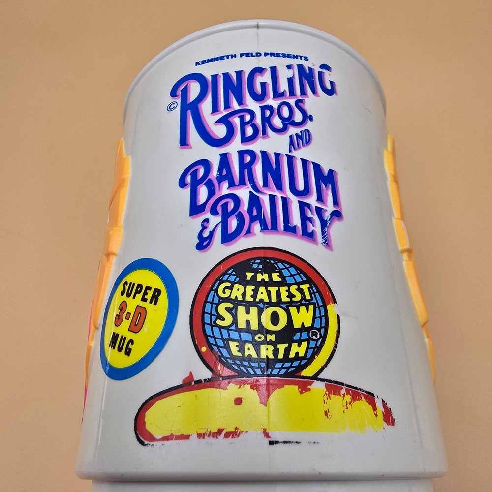 Vintage 1990 Ringling Bros Barnum & Bailey Circus 3D Clown Plastic Souvenir Mug - Picture 10 of 13